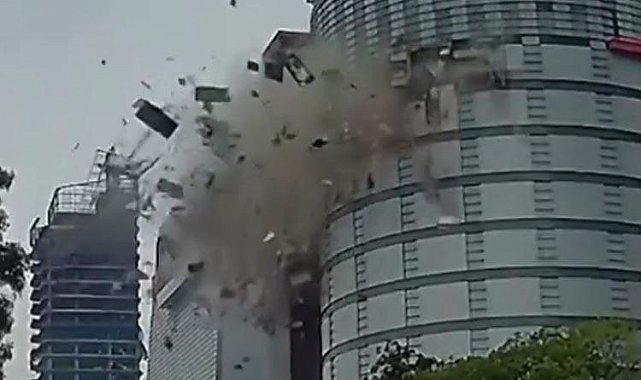 Tayvan&#039;daki AVM&#039;de korkunç patlama: Ölü ve yaralılar var