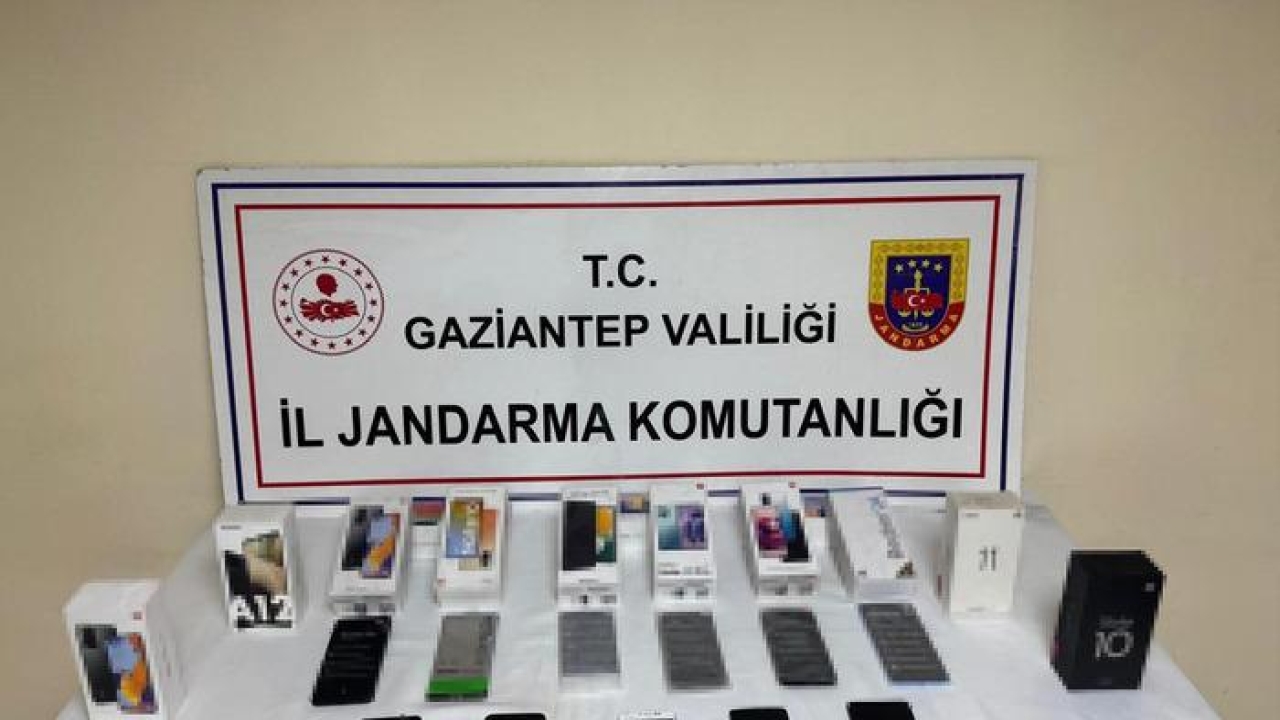 Telefon, tablet, akıllı saat… Gaziantep'te kaçakçılık operasyonunda ele geçirildiler! Piyasa değeri dudak uçuklattı