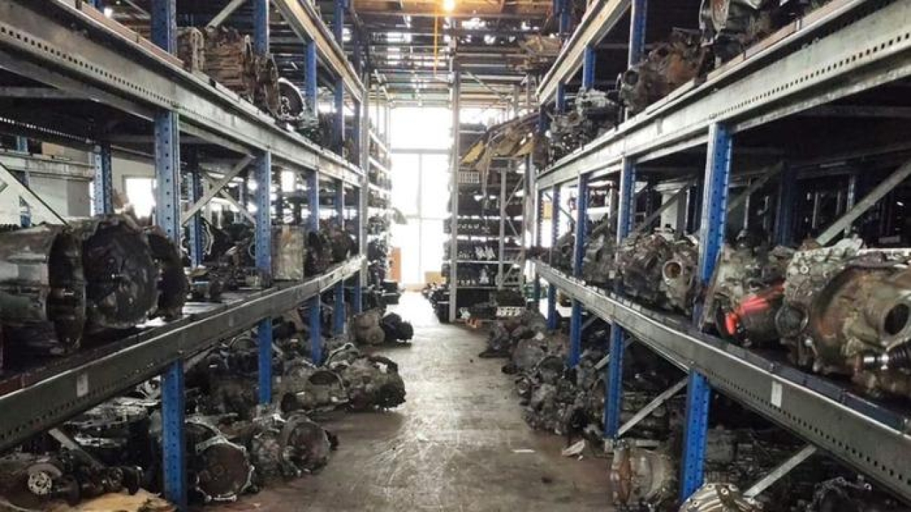 Türkiye'ye kaçak oto yedek parçaları getiriyorlardı! Değeri dudak uçuklattı: Ankara merkezli 3 ilde operasyon