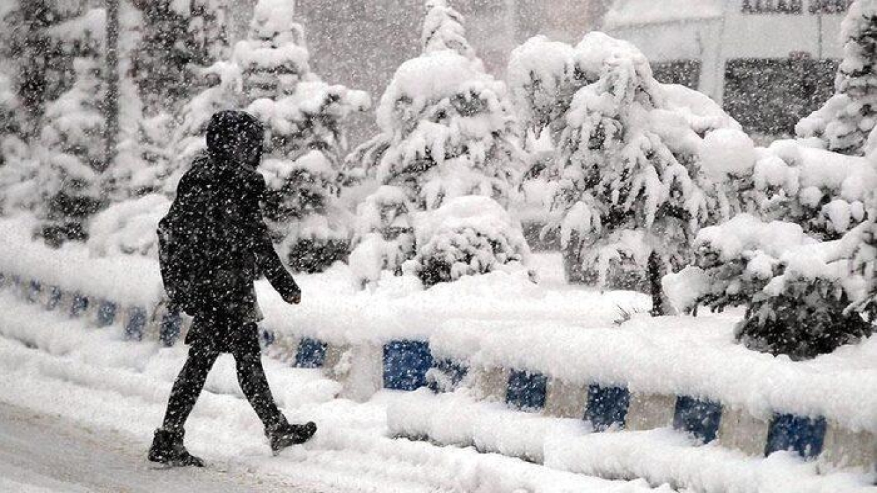 Yarın okullar tatil olacak mı? 19 Şubat 2025 kar tatili var mı? Son dakika Valilik açıklamaları