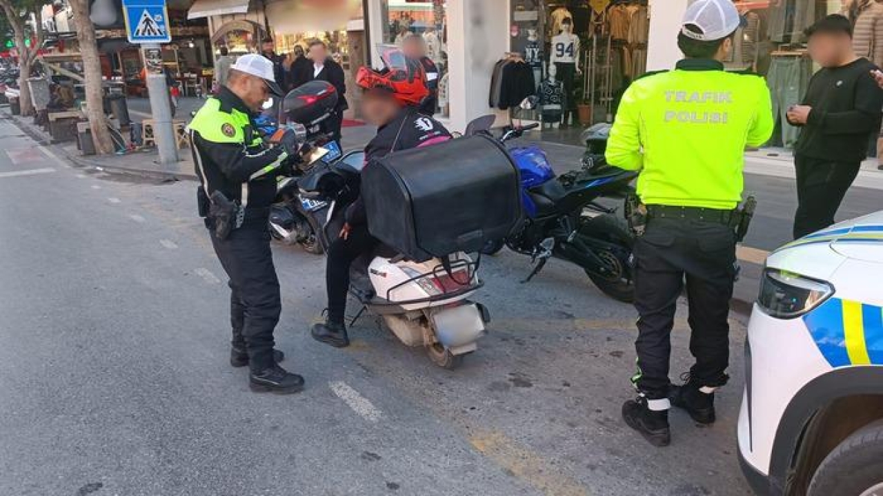 Antalya'da motosiklet uygulamasında bin 135 kişi sorgulandı! 130 araca idari para cezası uygunlandı