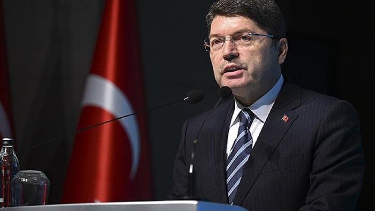 Bakan Tunç: "Şehit ailelerimizi üzecek hiçbir adım atmayız"