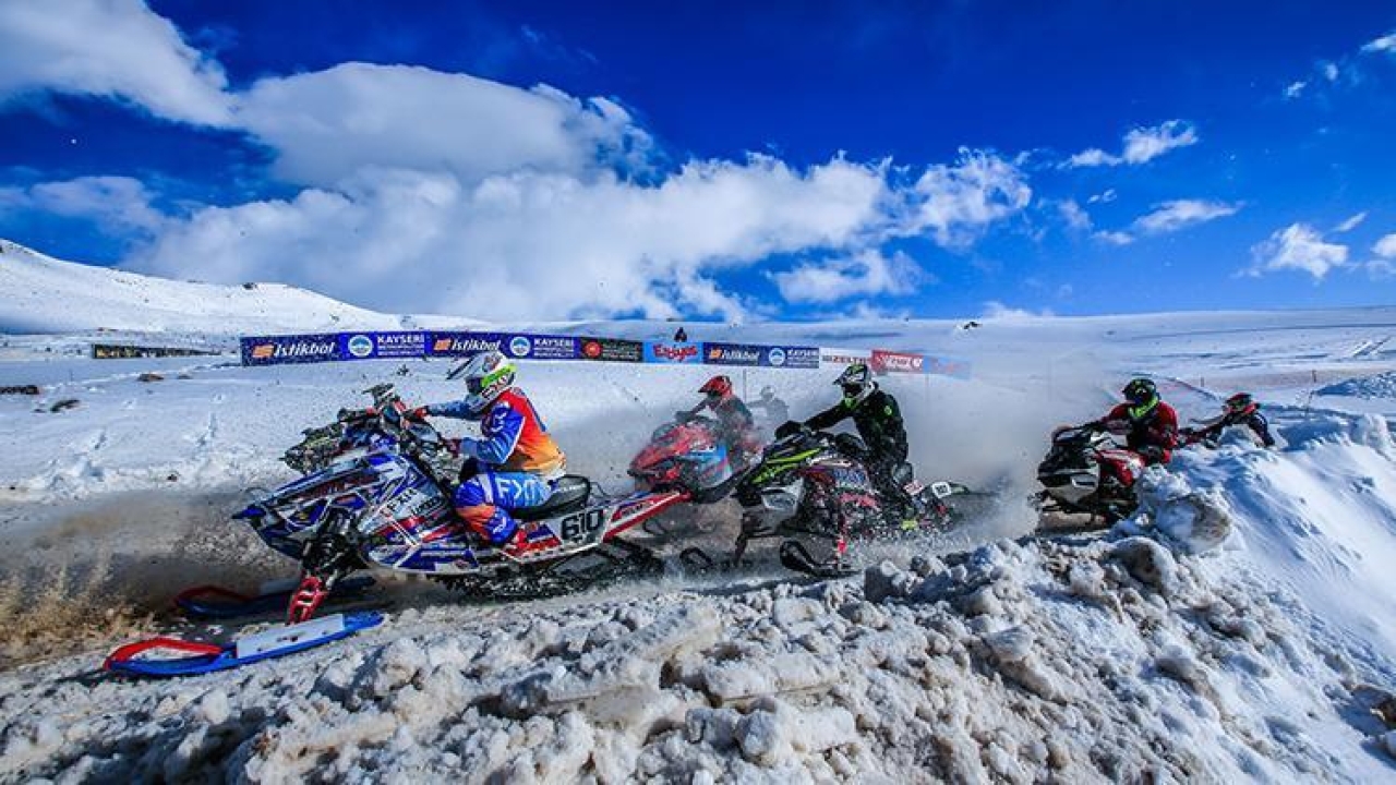 Dünyanın en iyi snowcros sporcuları Erciyes’e geliyor
