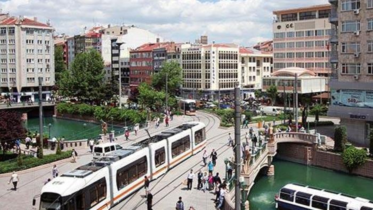 Eskişehir'de yüksek hava sıcaklıkları sürüyor