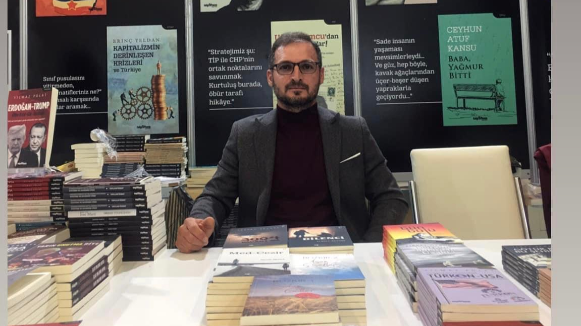 SERVET AKTÜRK KİTAPLARI EDEBİYATA YÖN VERİYOR