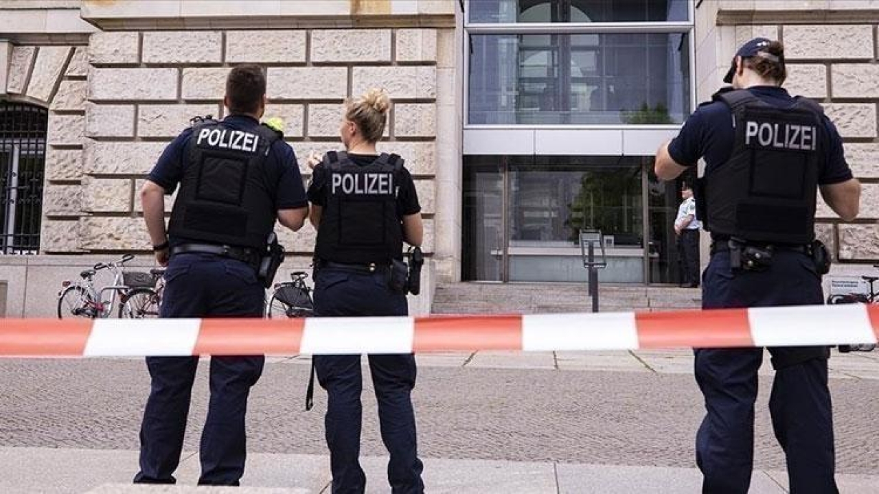 Almanya'da aşırı sağcı terörü korkusu: Eğitime bir gün ara verildi