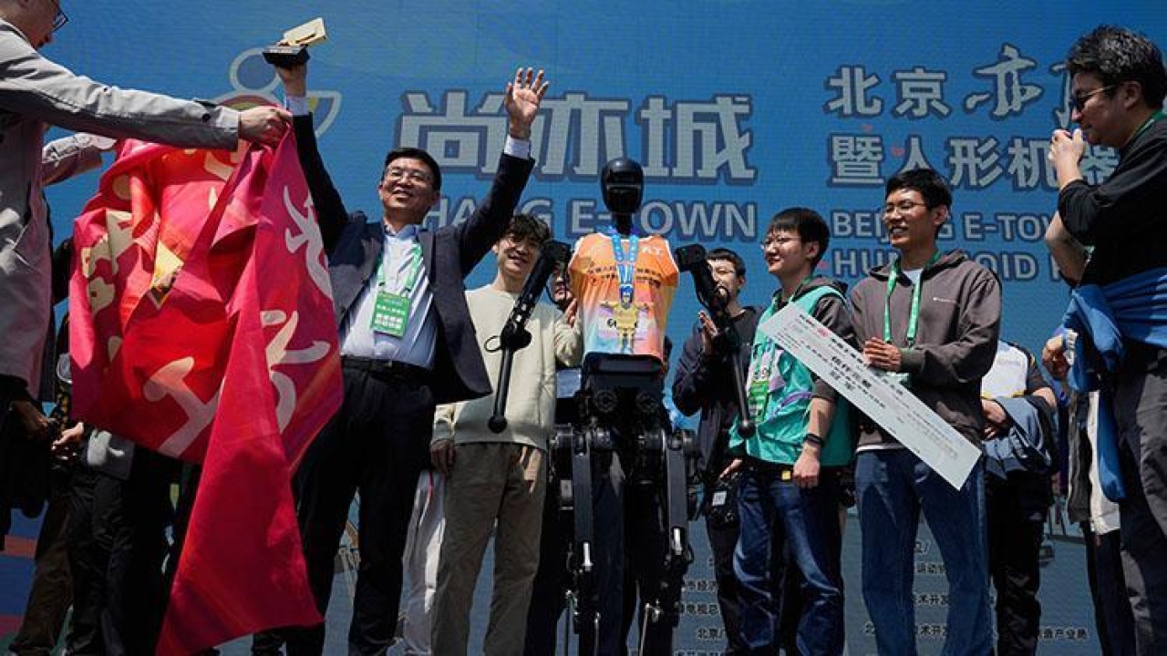 Dünyada bir ilk: Robotlar insanlara karşı... Yapay zeka tekonolojisinde seviye yükseliyor