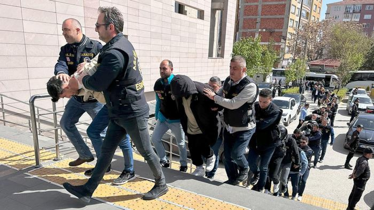 Eskişehir merkezli dolandırıcılık operasyonunda 20 tutuklama