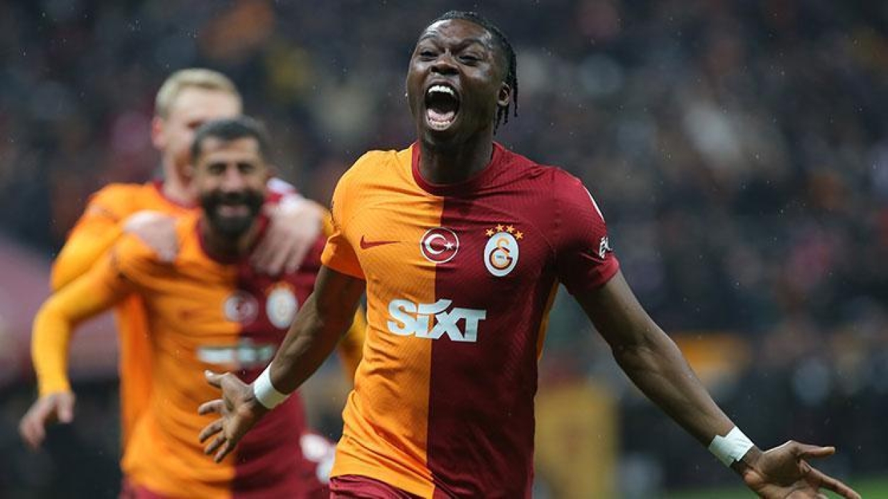 Galatasaray'a Derrick Köhn müjdesi!