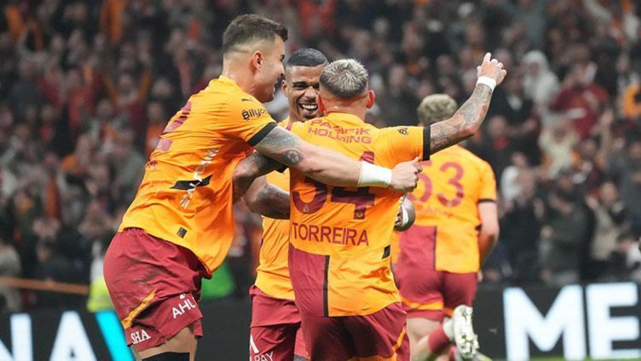Galatasaray'a şampiyonluk için 5 galibiyet yetecek!