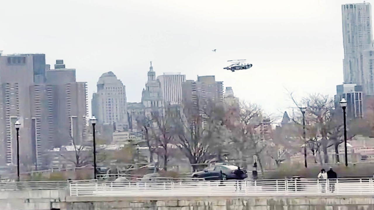 Hudson faciası... Pervane kuyruğu kopardı iddiası! Helikopter düştü: 6 ölü