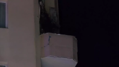 Kadıköy'de 5. Kat Balkonu Çöktü, Yaralı Yok