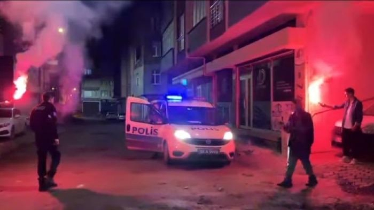Kavga ihbarına giden polislere meşaleli ve pastalı sürpriz!