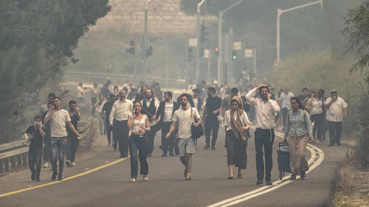 Kudüs-Tel Aviv arasında yangın: Uluslararası yardım talep ettiler