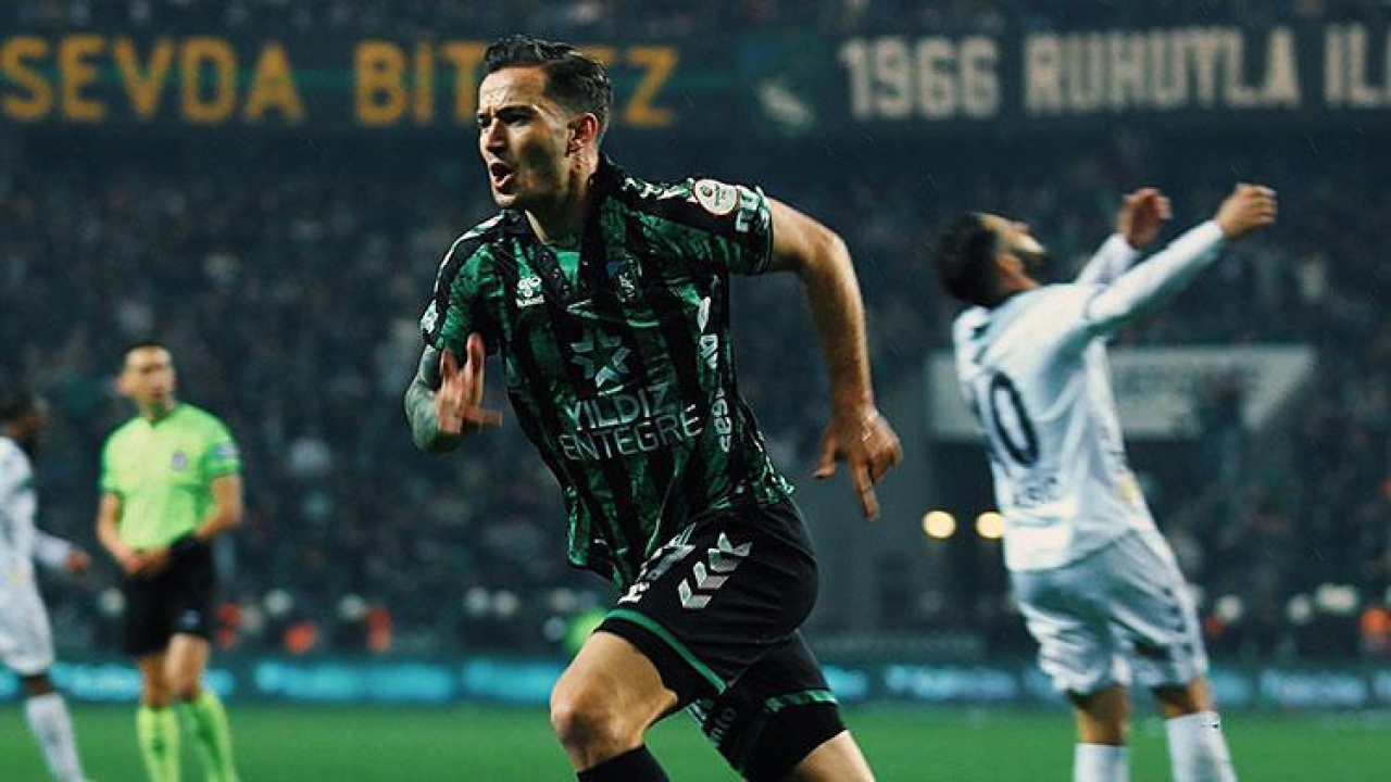 Ligde 12 maçtır kaybetmeyen Kocaelispor, zirvedeki yerini korudu