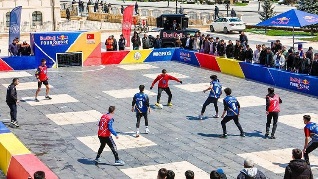 Red Bull Four 2 Score’da İlk Eleme Geride Kaldı