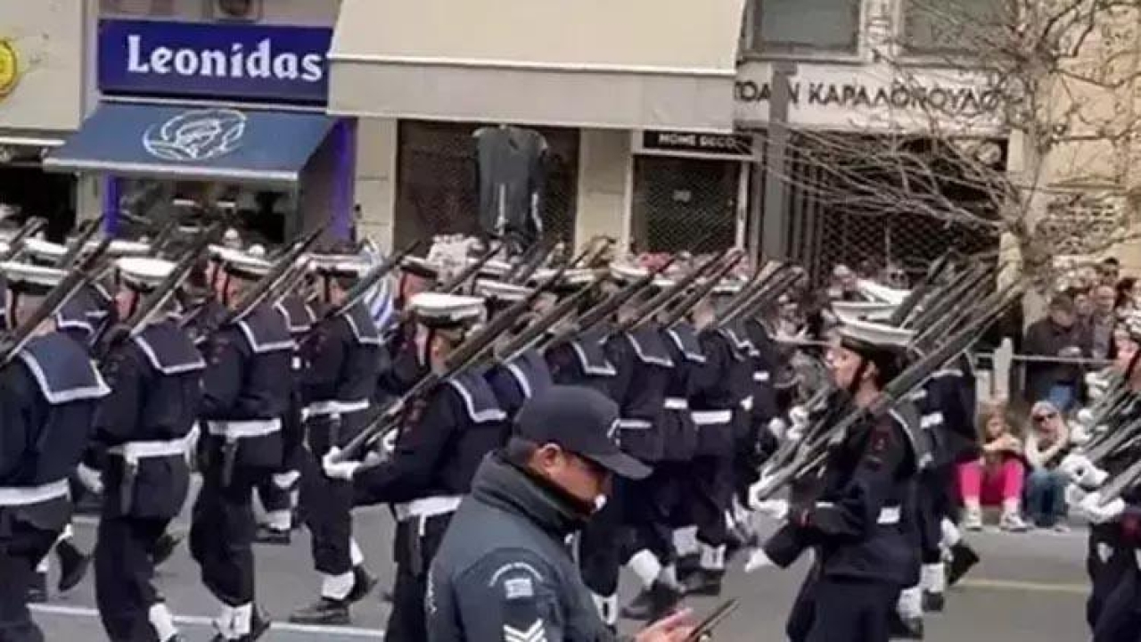 Yunanistan'daki törende atılan küstah slogana ceza