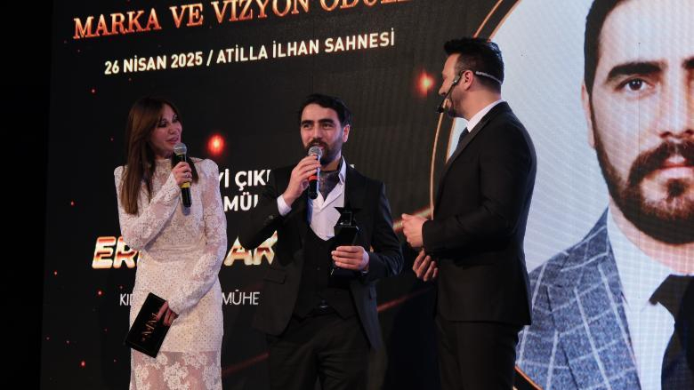 ERDEM AKBABA MARKA VE VİZYON ÖDÜLLERİNDE