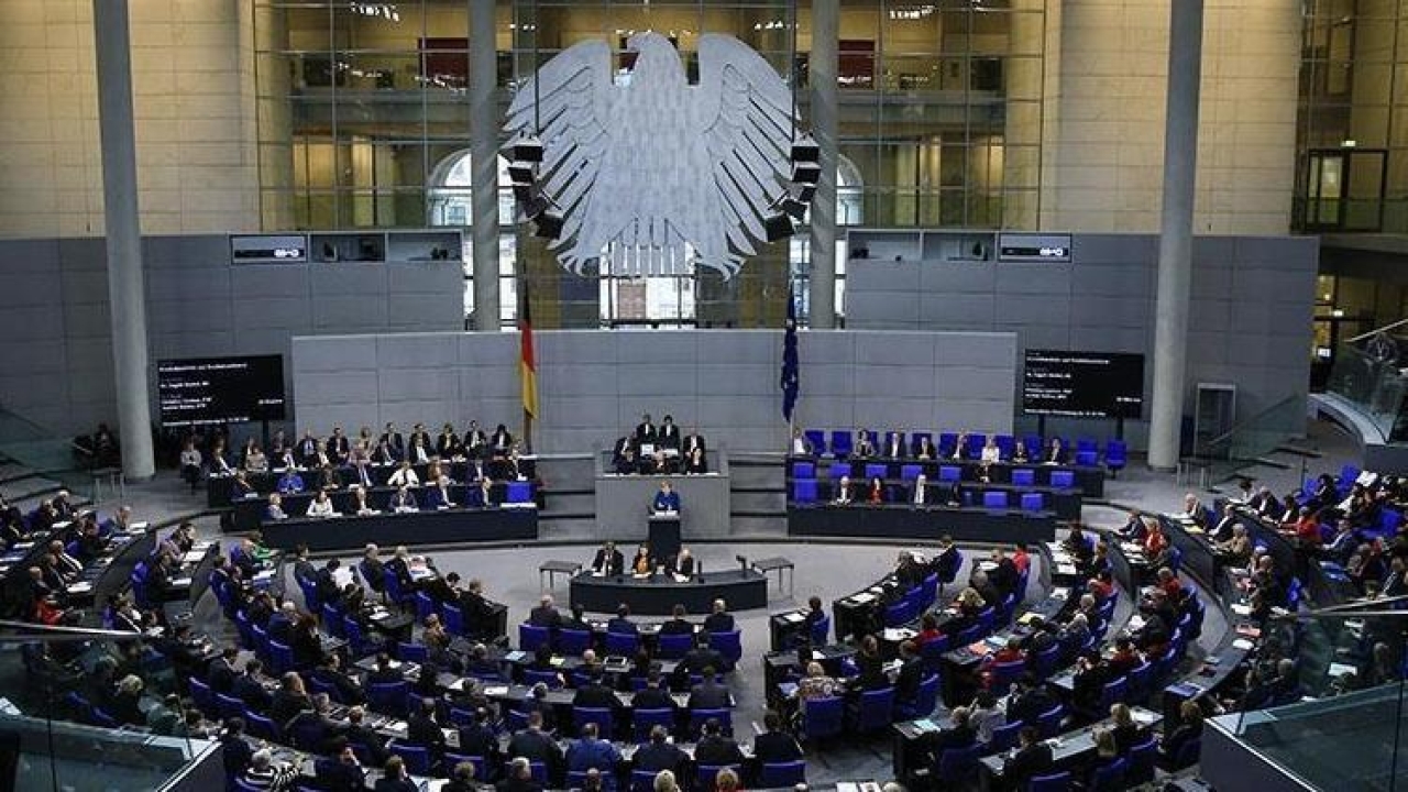Almanya'da yeni hükümetin bakanları belli oldu