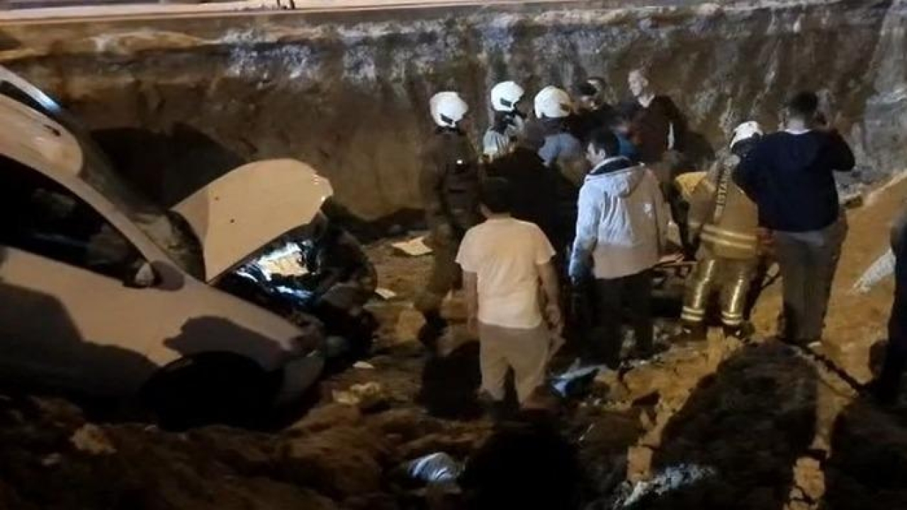 Arnavutköy’de feci kaza, bekçiye çarpıp şantiye alanına uçtu