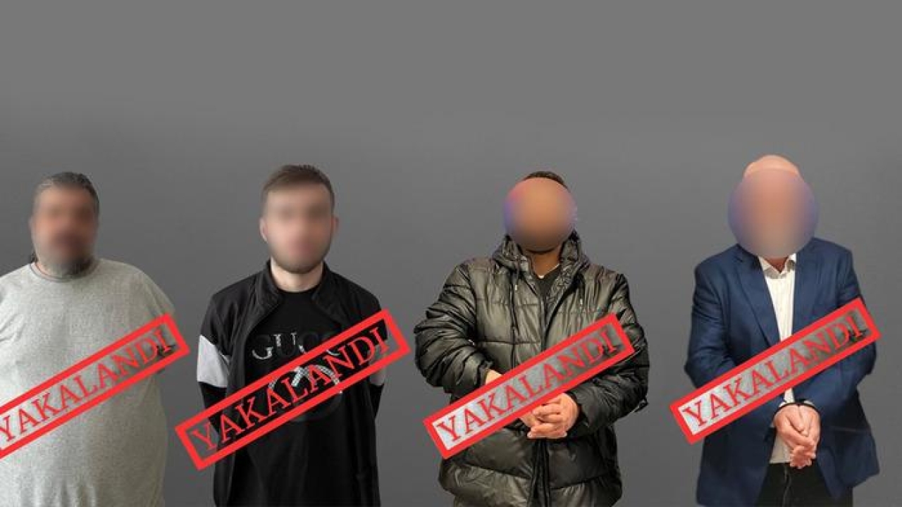 Bakan Yerlikaya duyurdu! Türkiye'ye getirildiler: "Hangi ülkeye kaçarlarsa kaçsınlar, bizden kaçamayacaklar"