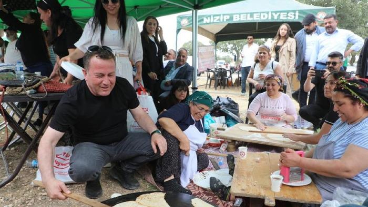 Depremzede çocuklara destek!