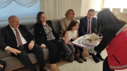 Diyarbakır'da şehit olan Astsubay Nejdet Aydoğdu'nun kızına doğum günü sürprizi