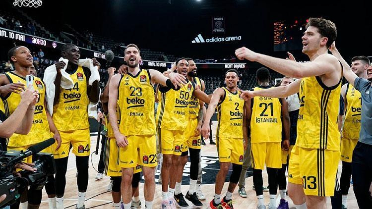Fenerbahçe Beko, EuroLeague'de Final Four için Abu Dabi'ye gitti