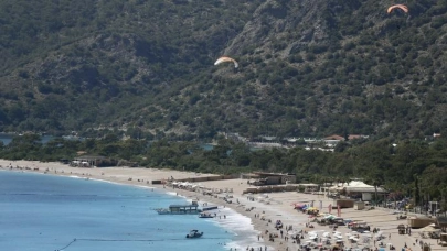 Fethiye ve Marmaris sahillerinde sıcak hava yoğunluğu
