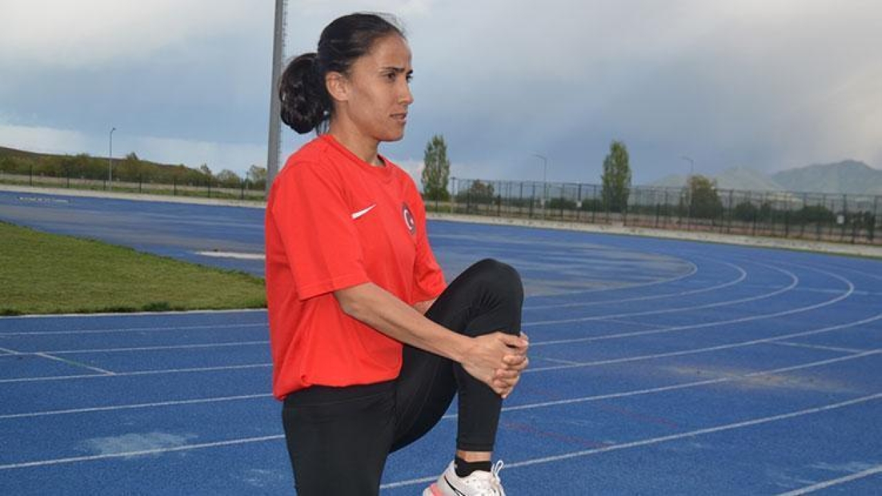 Her gün 30 kilometre koşan milli atlet Derya, gözünü Avrupa Kupası'na dikti