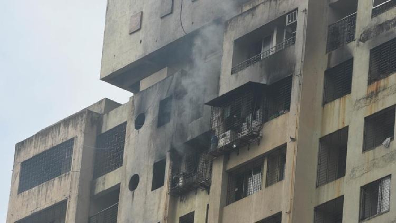 Hindistan&#039;da yangın faciası: 17 kişi öldü