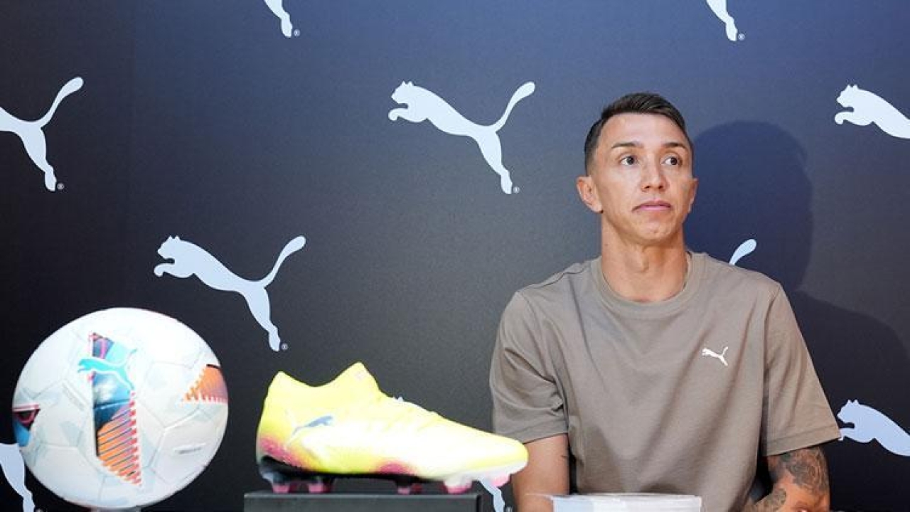 Muslera, imza gününde taraftarla buluştu