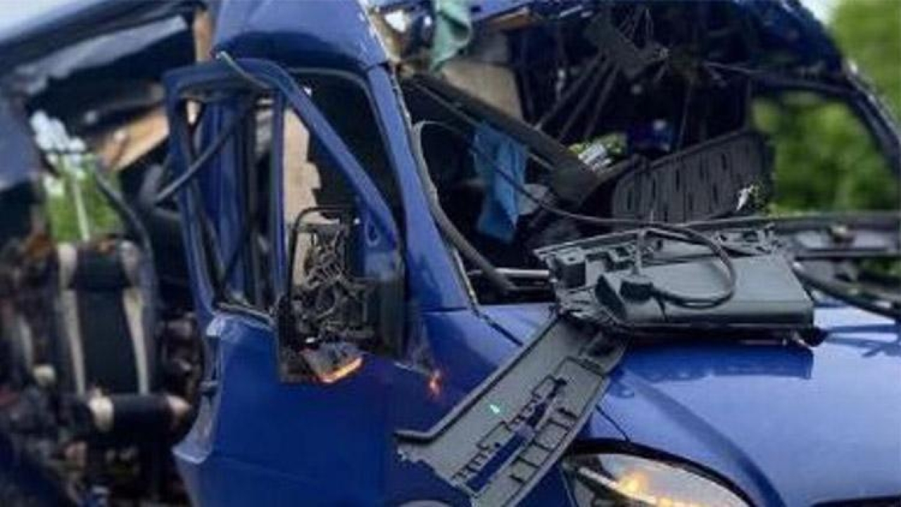 Rusya, hareket halindeki otobüsü vurdu: 9 ölü 4 yaralı