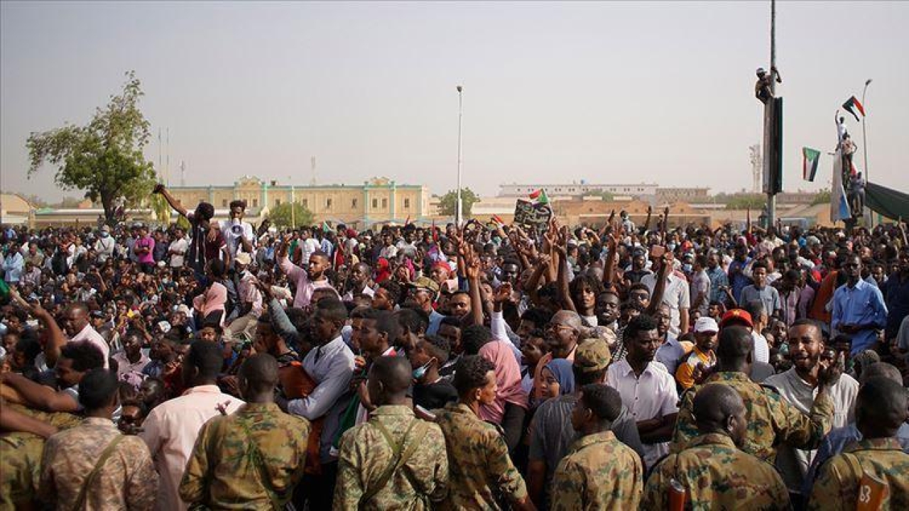 Sudan&#039;da 3 yılın ardından başbakan atandı