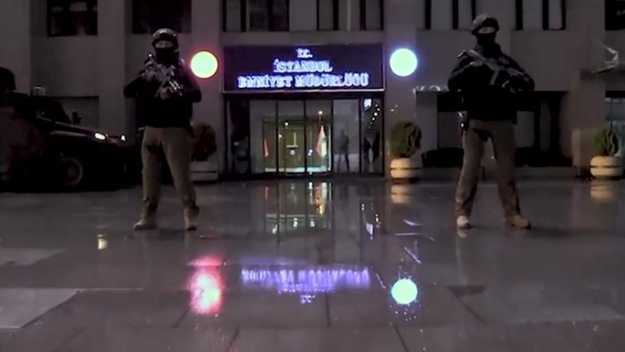 Terör örgütü DEAŞ'a İstanbul'da darbe! Adresler eş zamanlı basıldı: 11 gözaltı