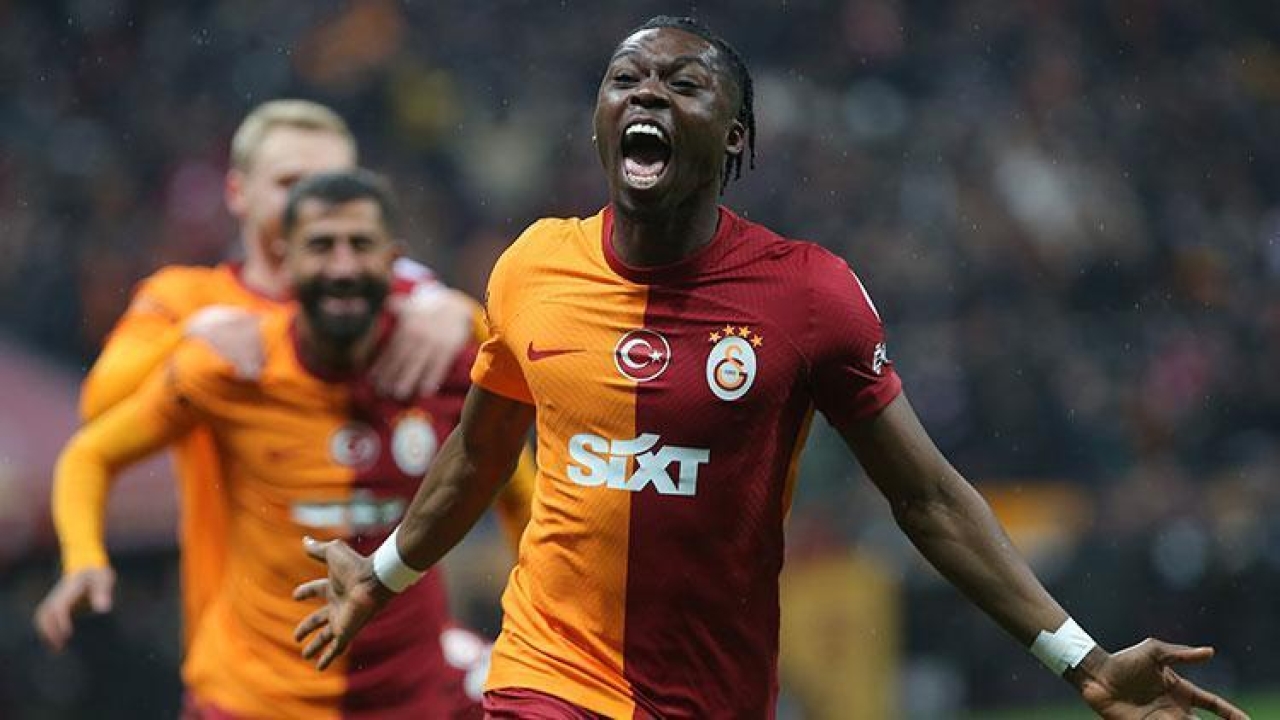 Werder Bremen'den Derrick Köhn açıklaması! 'Galatasaray ile görüşmeler sürüyor'