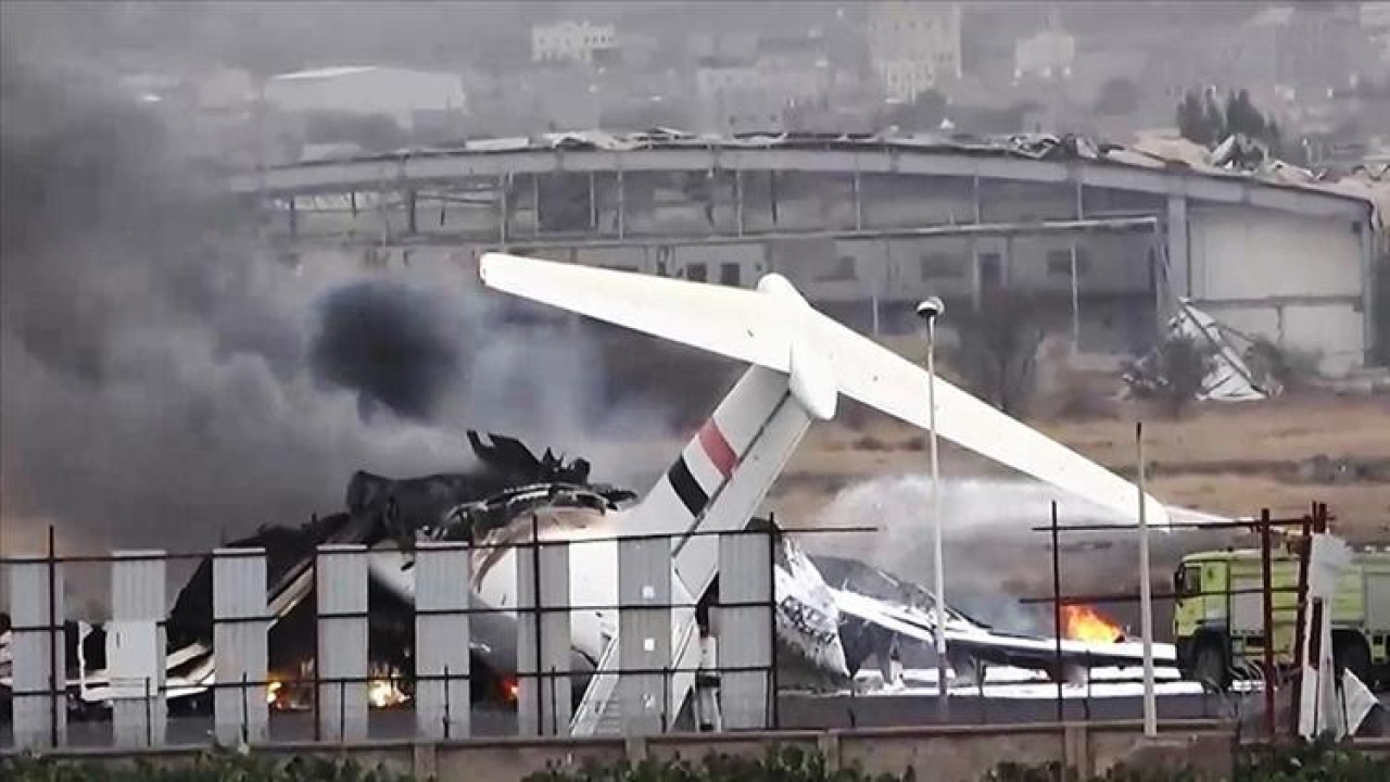 Yemen'in başkentindeki Sana Havalimanı yine İsrail'in hedefinde: Uçaklar bomba yağdırdı