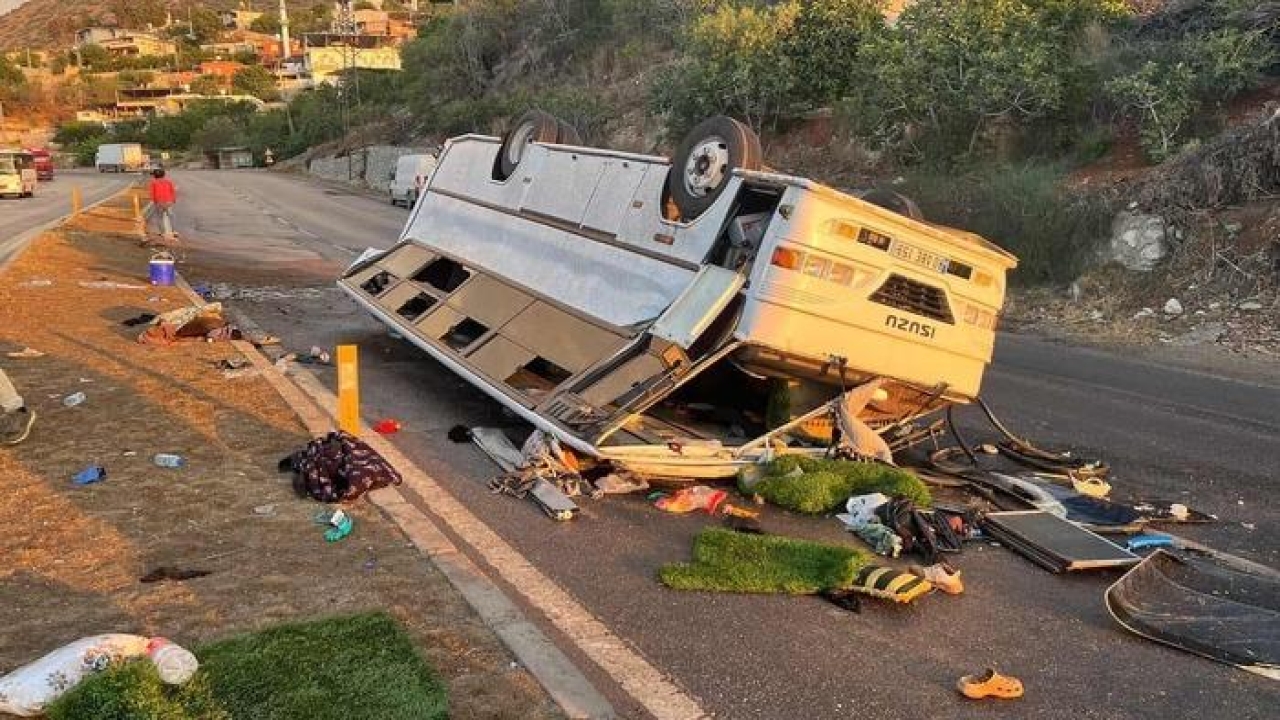 25 kişi yaralandı! Hatay'da sabaha karşı feci kaza