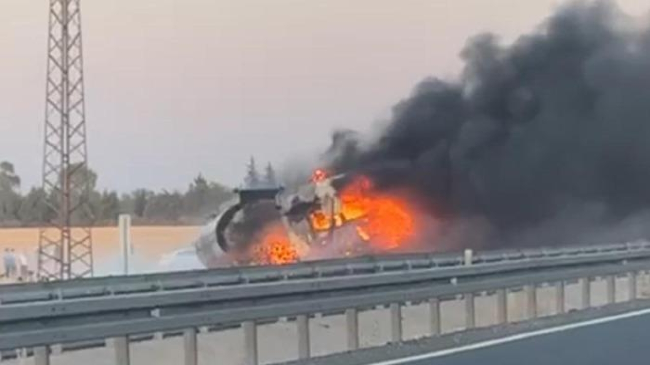 Anız yangını seyir halindeki yakıt yüklü tankere sıçradı! Kilometrelerce araç kuyruğu oluştu