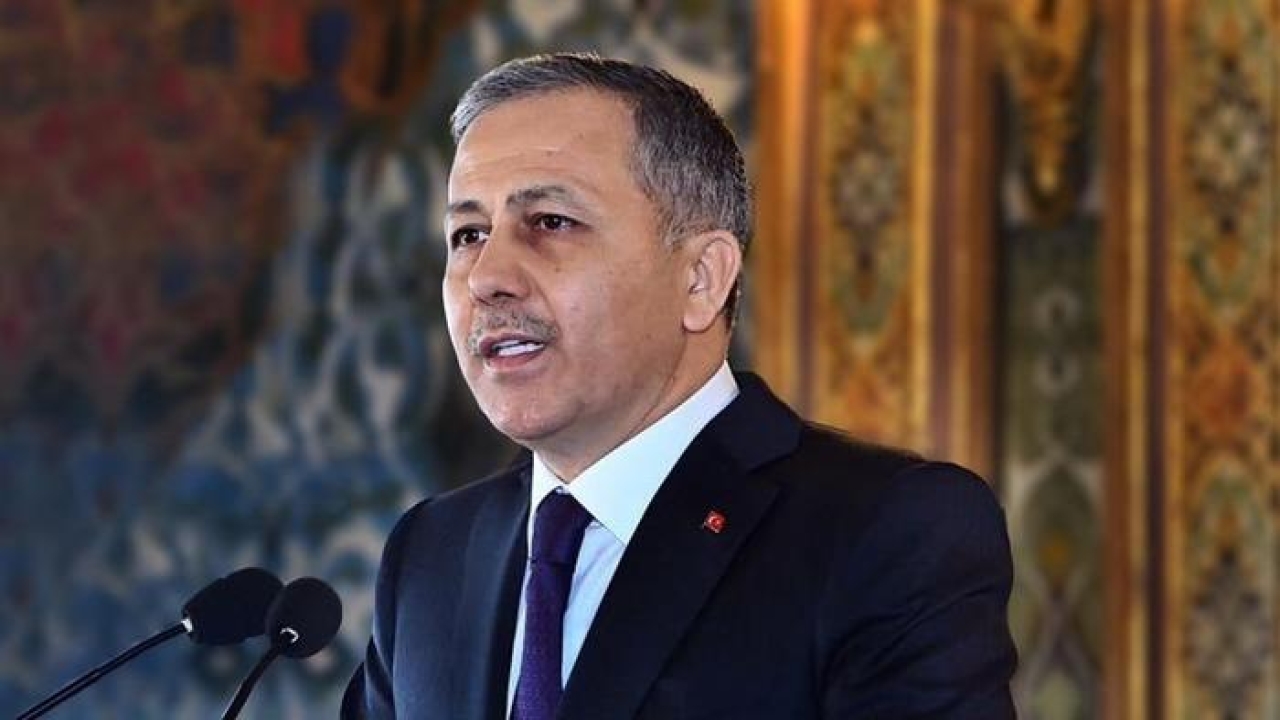 Bakan Yerlikaya'dan uyarı: Bayramda trafiğe çıkacak sürücüler dikkat!