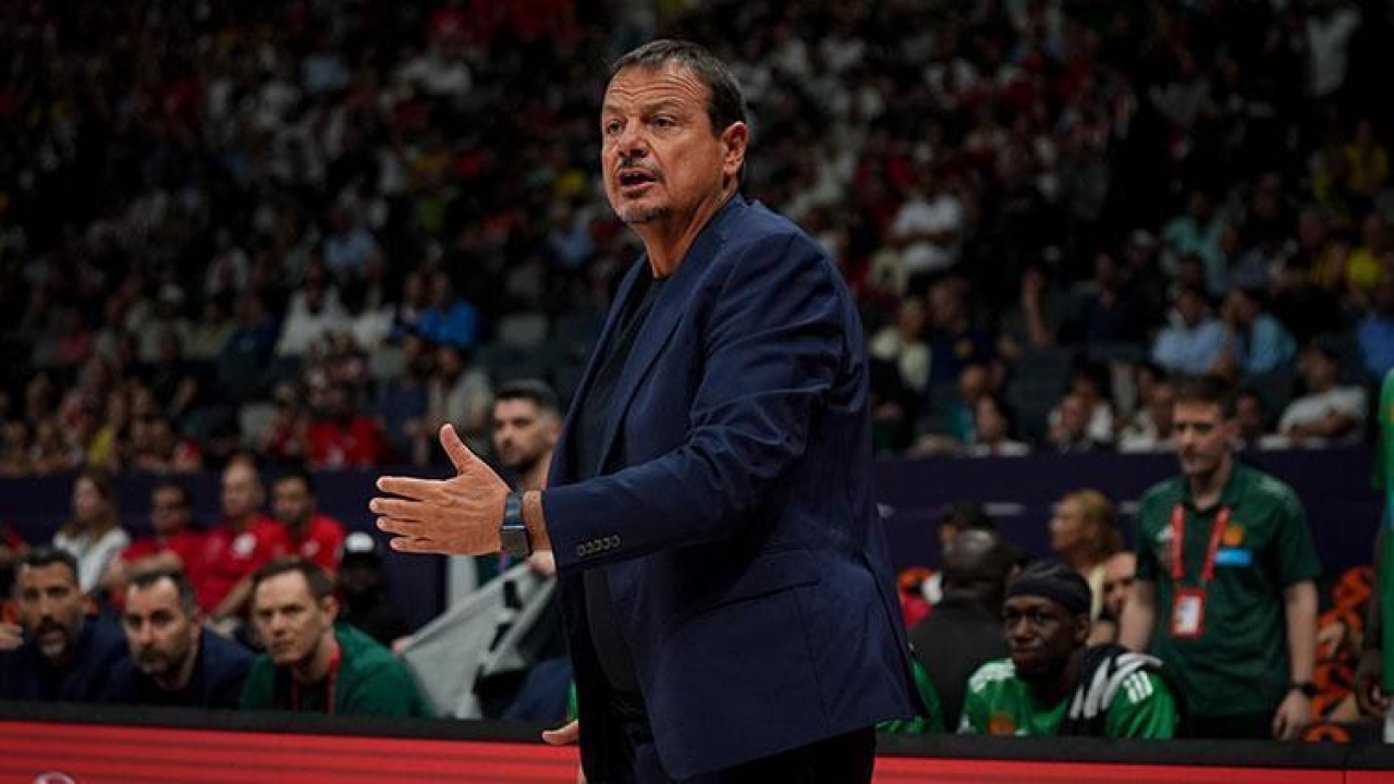 Ergin Ataman'dan Olympiakos taraftarına tepki: 'Sırf ben Türk'üm diye'