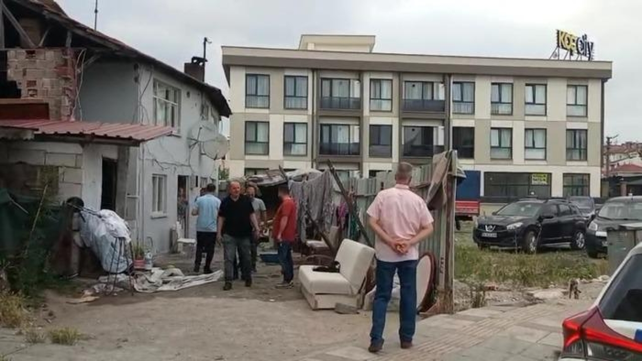 Eski kocasının 6 kurşunla vurduğu kadın öldü