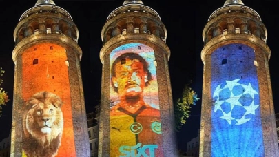 Galatasaray'dan gece yarısı ışık şov!