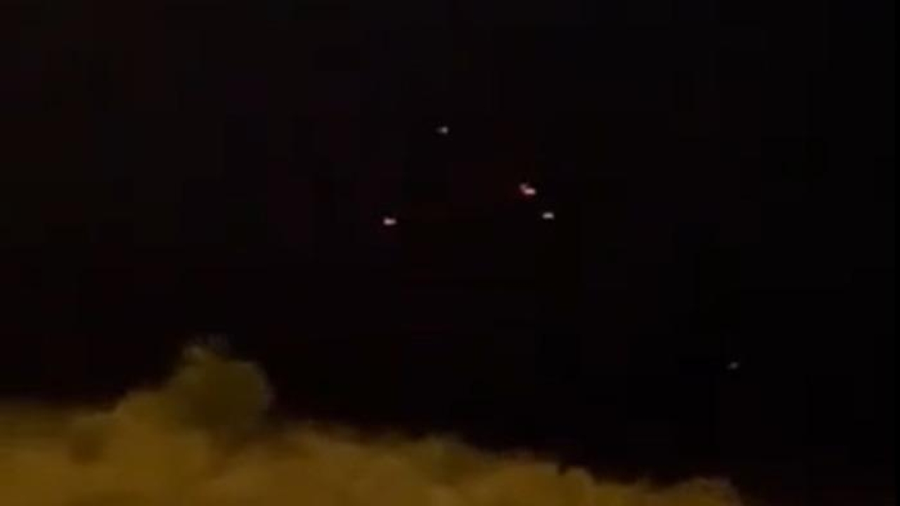 İran'ın İsrail'e fırlattığı füzeler Mersin ve Hatay semalarında görüldü! O anları videoya çektiler