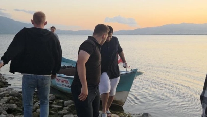 İznik Gölü'nde botta mahsur kaldı! Ekipler harekete geçti