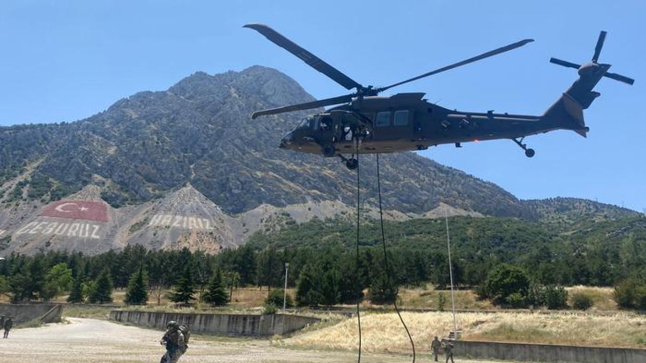 MSB: 'Çabuk İniş ve Tahliye Eğitimi' gerçekleştirildi