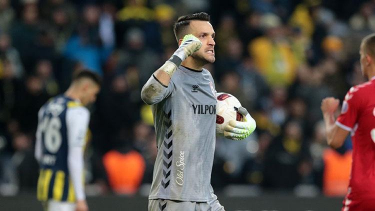 Okan Kocuk 'Süper Lig'in vazgeçilmezi' oldu