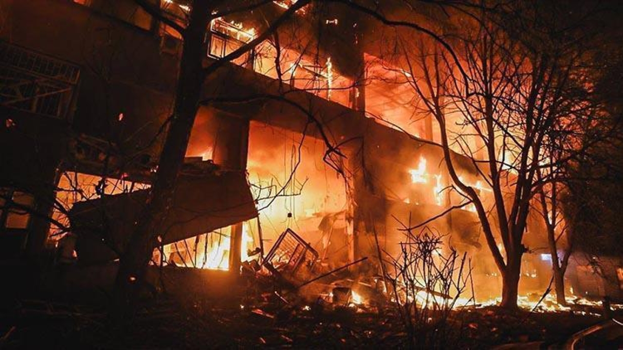 Rusya'dan Ukrayna kentlerine saldırı: 2 ölü 37 yaralı