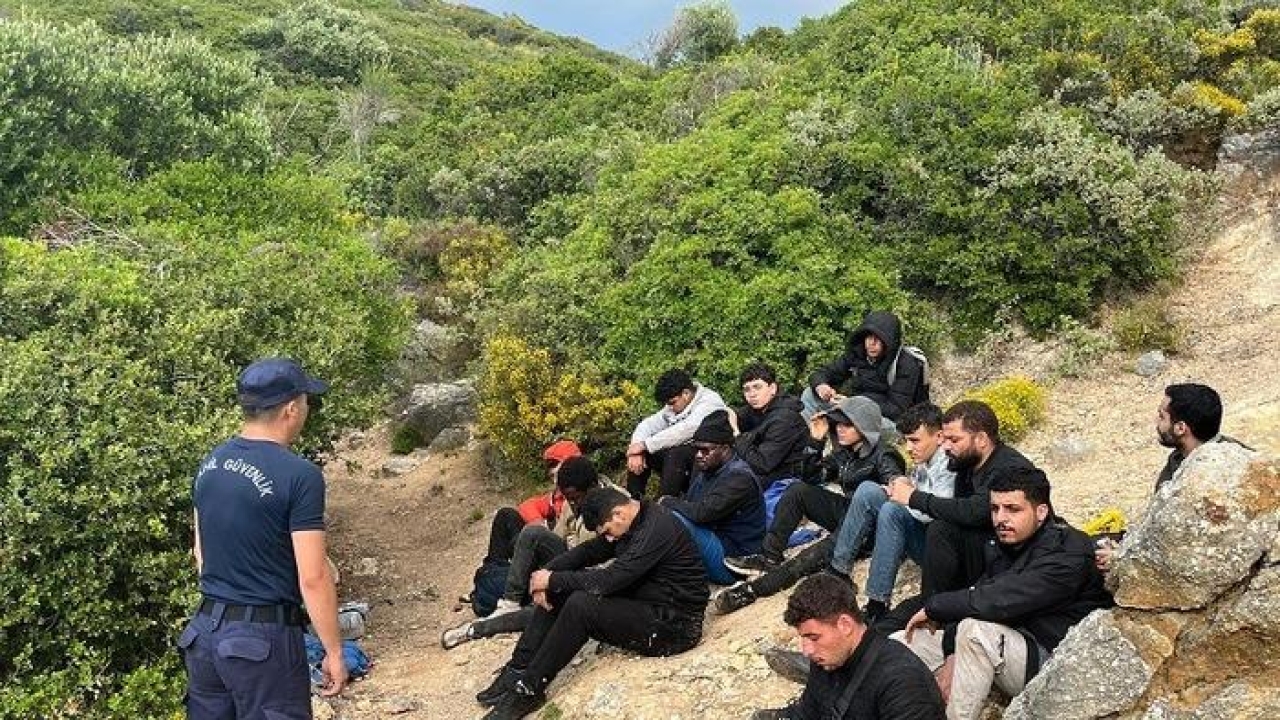 Sahil Güvenlik, hem denizde hem karada yakaladı