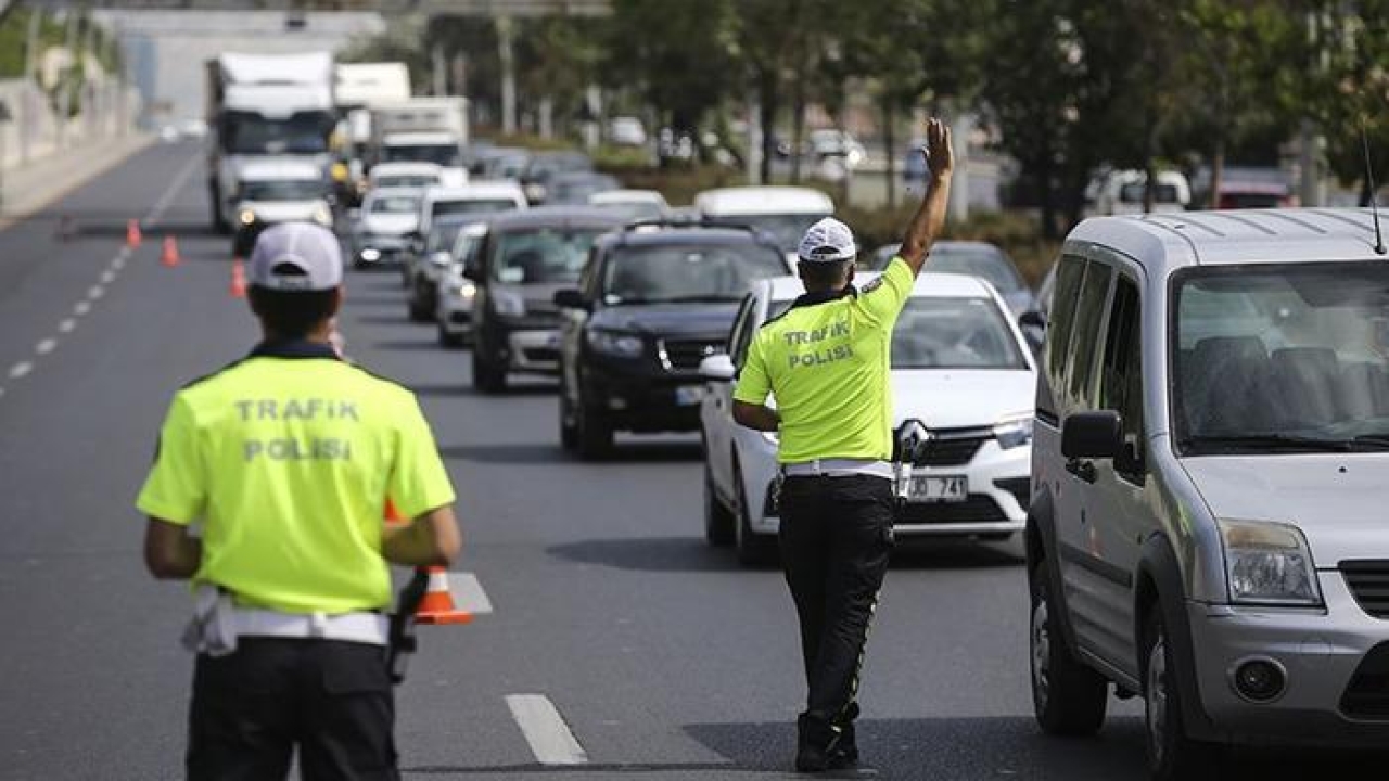 Trafik çevirmesinde polislere itiraz etti, son sözü AYM söyledi! 2 yıl ehliyetine el kondu…